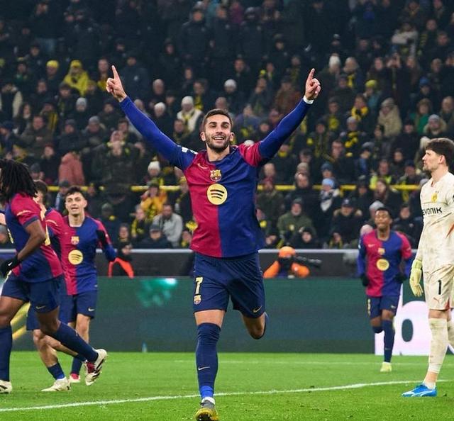 包含巴黎客场逆转摩纳哥,取得重要胜利的词条 包含巴黎客场逆转摩纳哥,取得重要胜利的词条