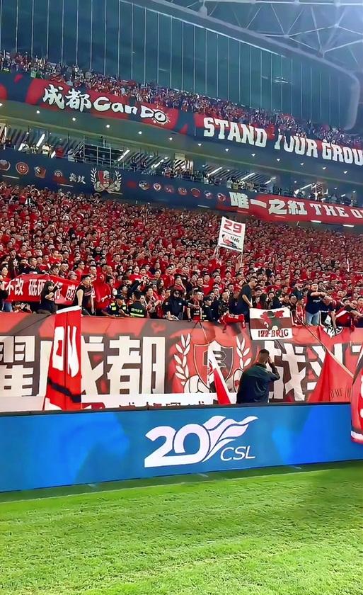 新赛季热点问题，球迷讨论热烈不断