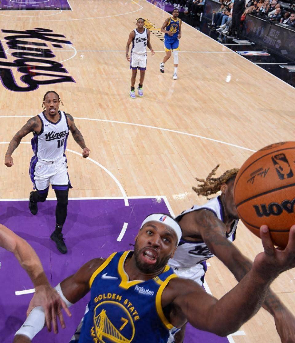 库里三分绝杀带队成功，勇士士气飙升两连胜的简单介绍