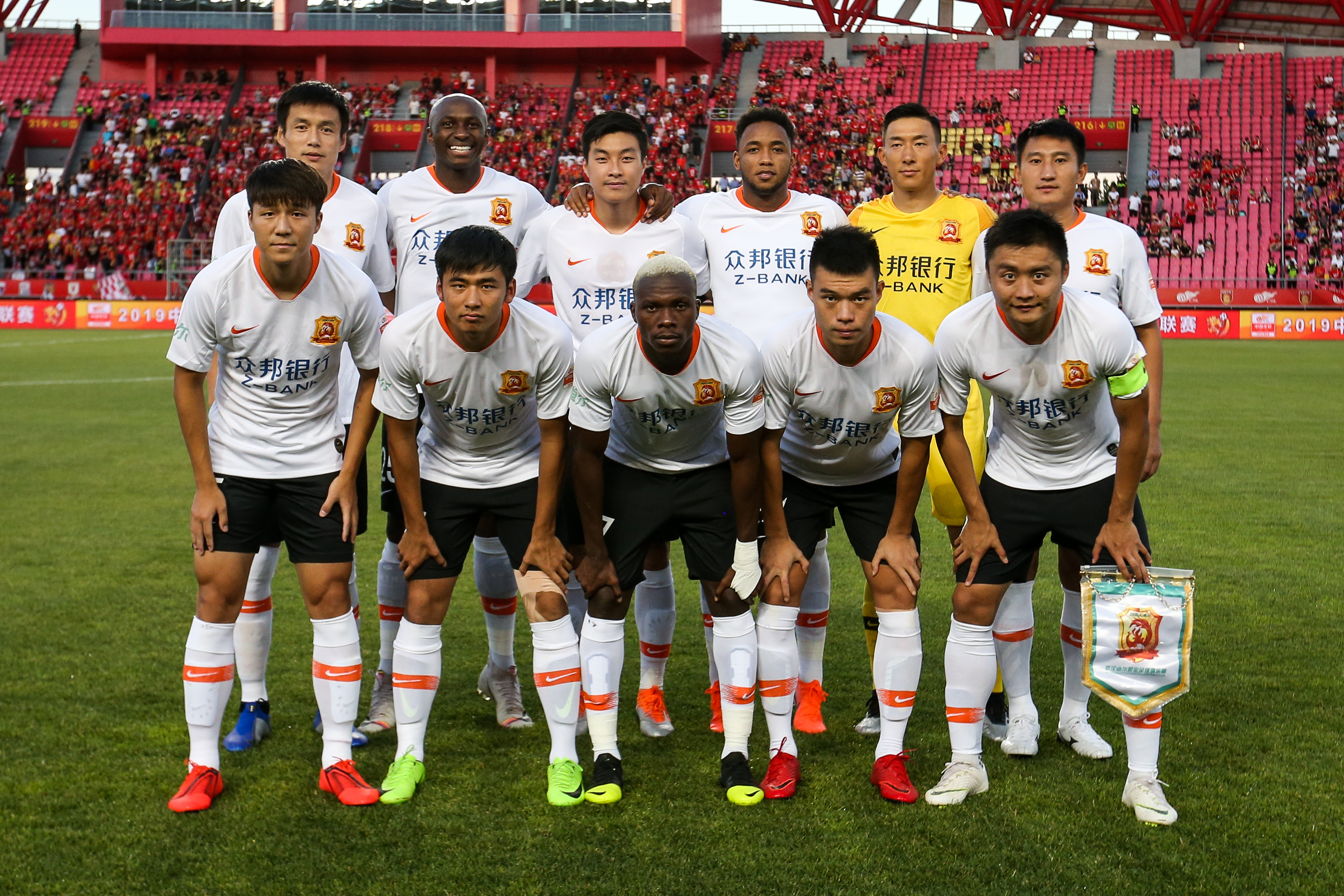 包含武汉卓尔客场不敌苏宁,遭遇两连败的词条 包含武汉卓尔客场不敌苏宁,遭遇两连败的词条