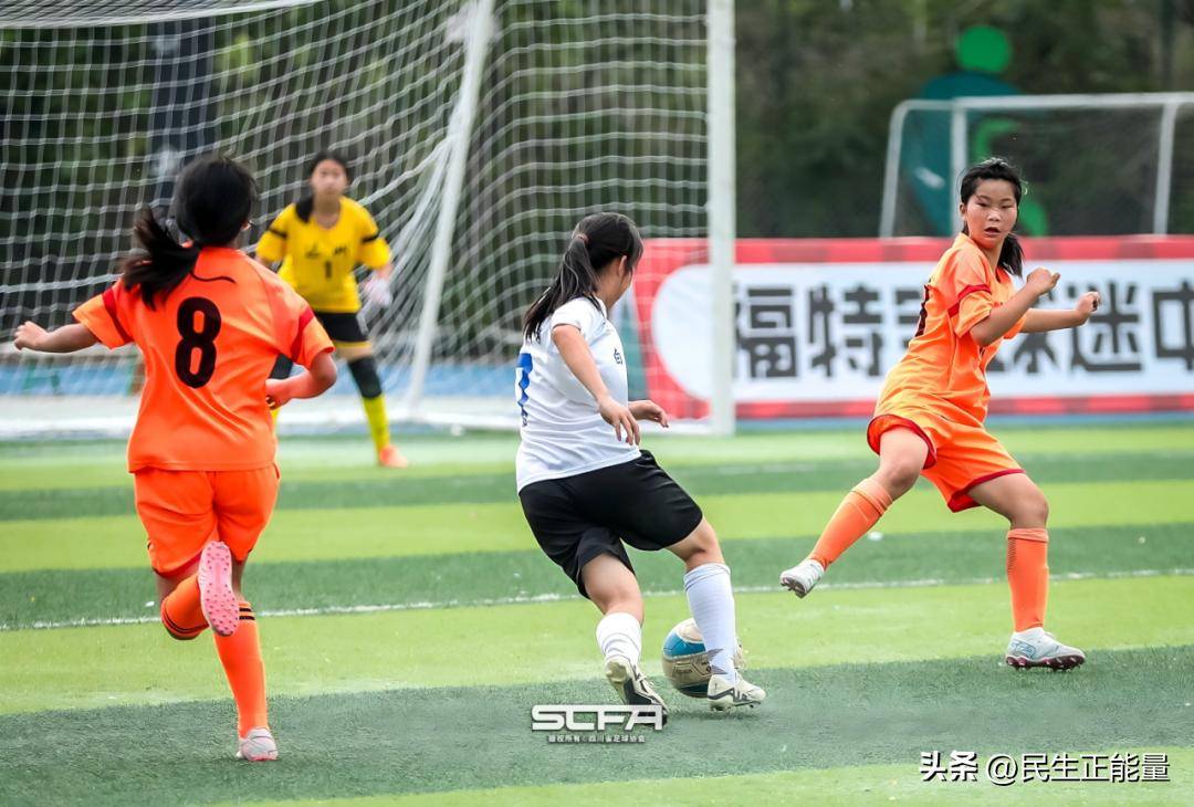 FB体育注册网址-自豪一刻：女足球员荣誉铭记