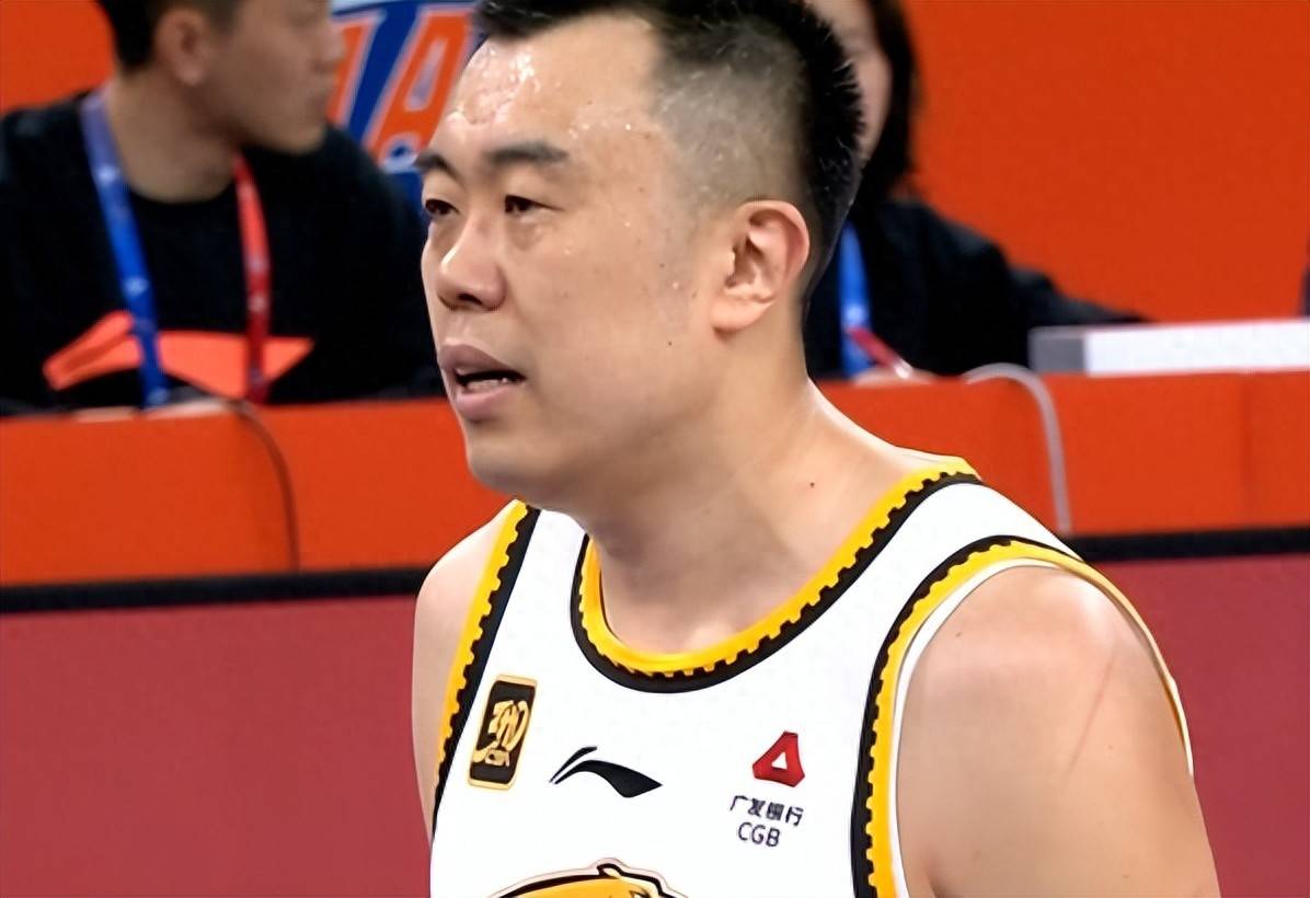 包含辽宁男篮抢得先机，严防下场失利的词条