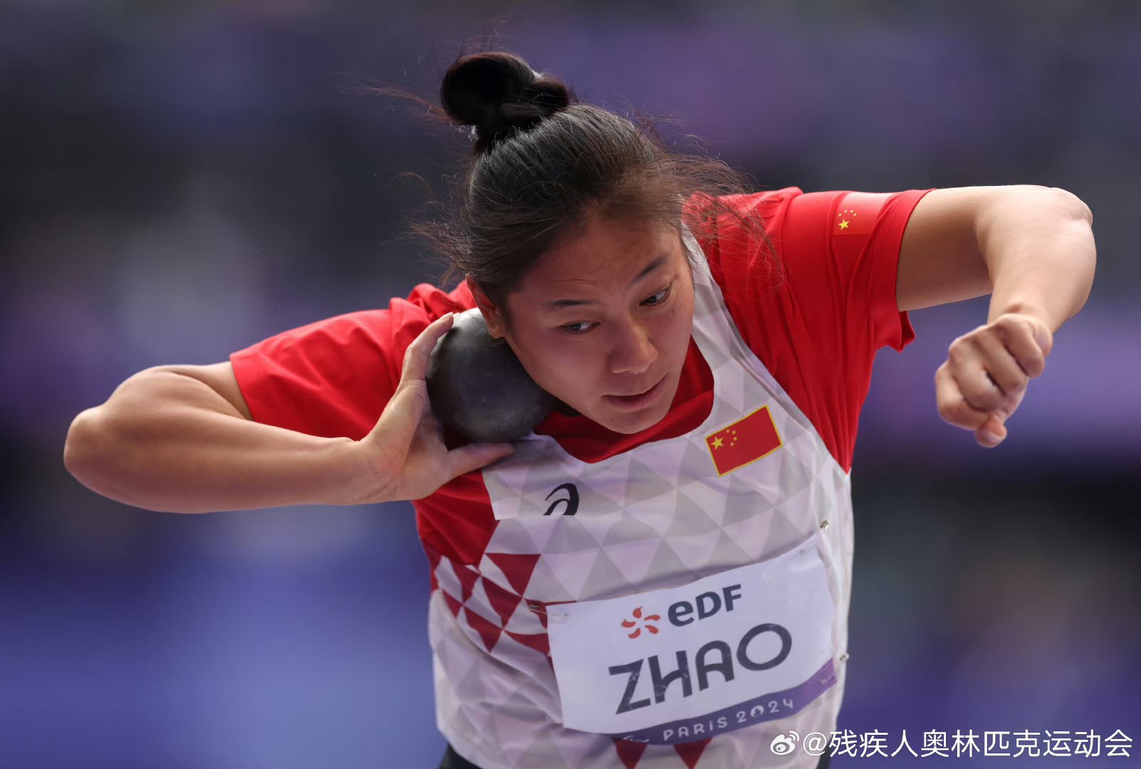 FB体育下载-摩洛哥选手突破自我极限，喜捧田径铜牌