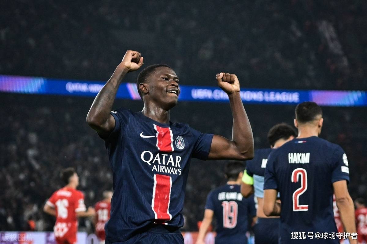 瓦伦西亚主场逼平皇家社会，保住西甲前六位置的简单介绍