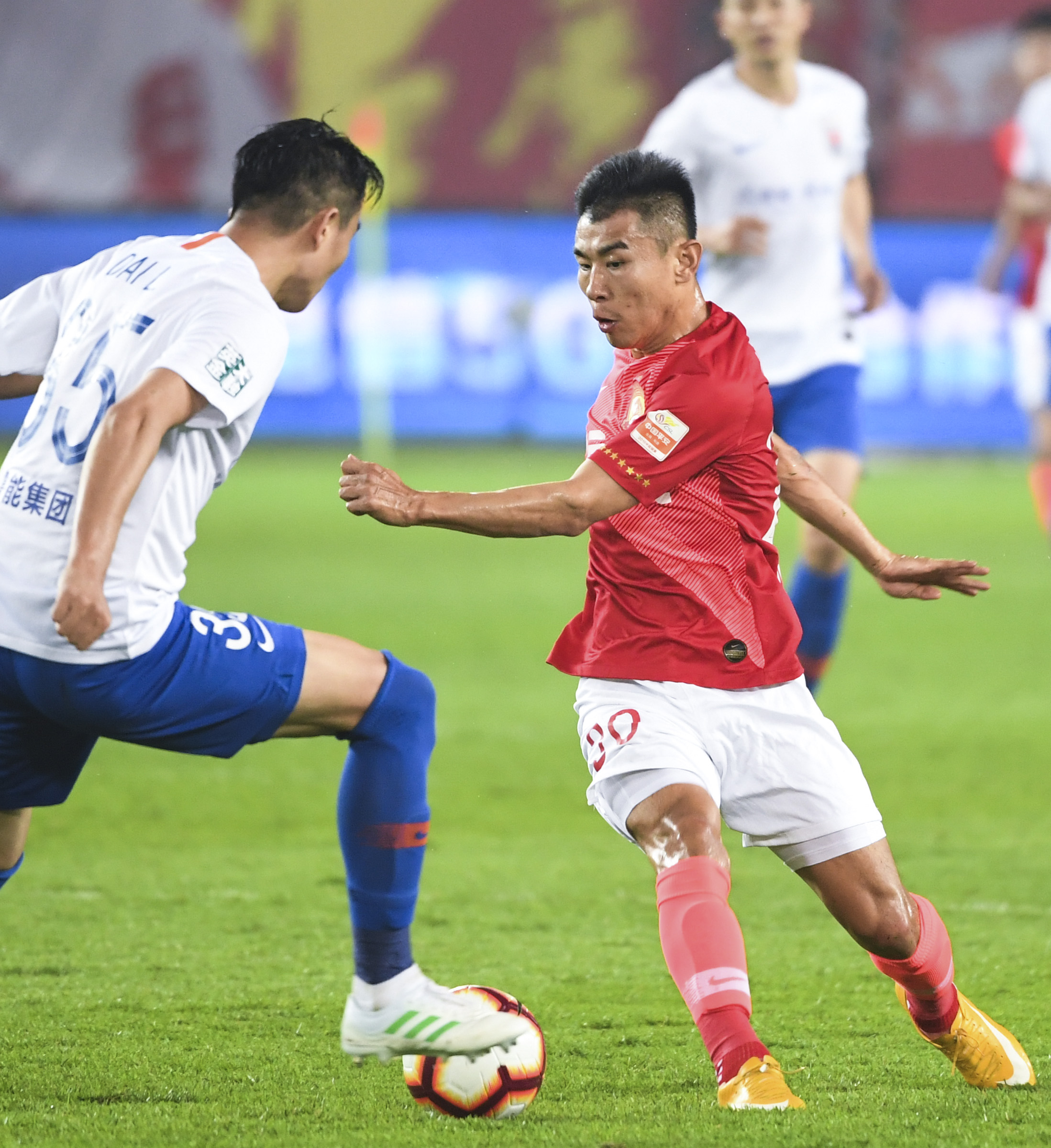 -广州恒大队在比赛中表现出色