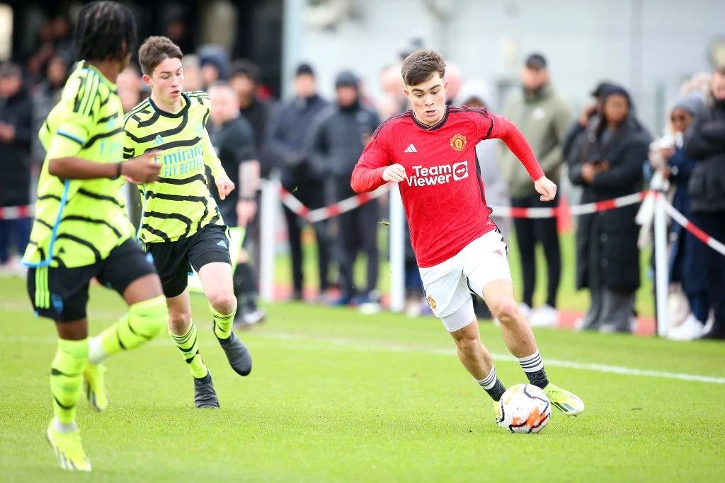 曼联边卫获得国家队首发机会，备战友谊赛