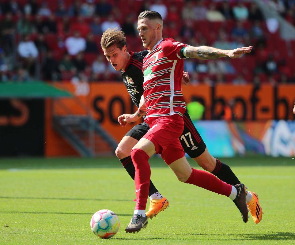 包含奥格斯堡客场险胜联赛新贵,补充信心的词条 包含奥格斯堡客场险胜联赛新贵,补充信心的词条