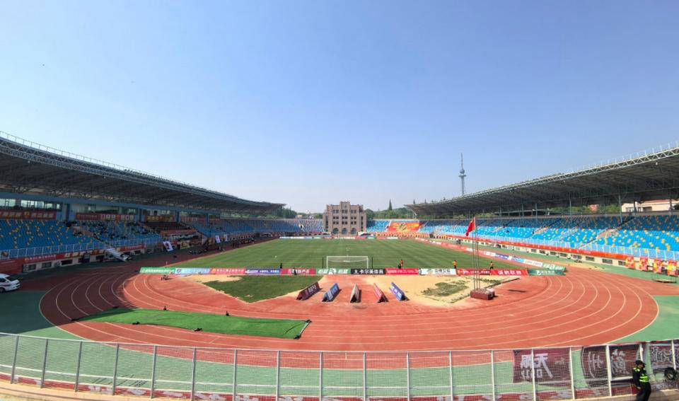 列斯联续胜保持领跑位置,冲超呼声渐高 列斯联续胜保持领跑位置,冲超呼声渐高