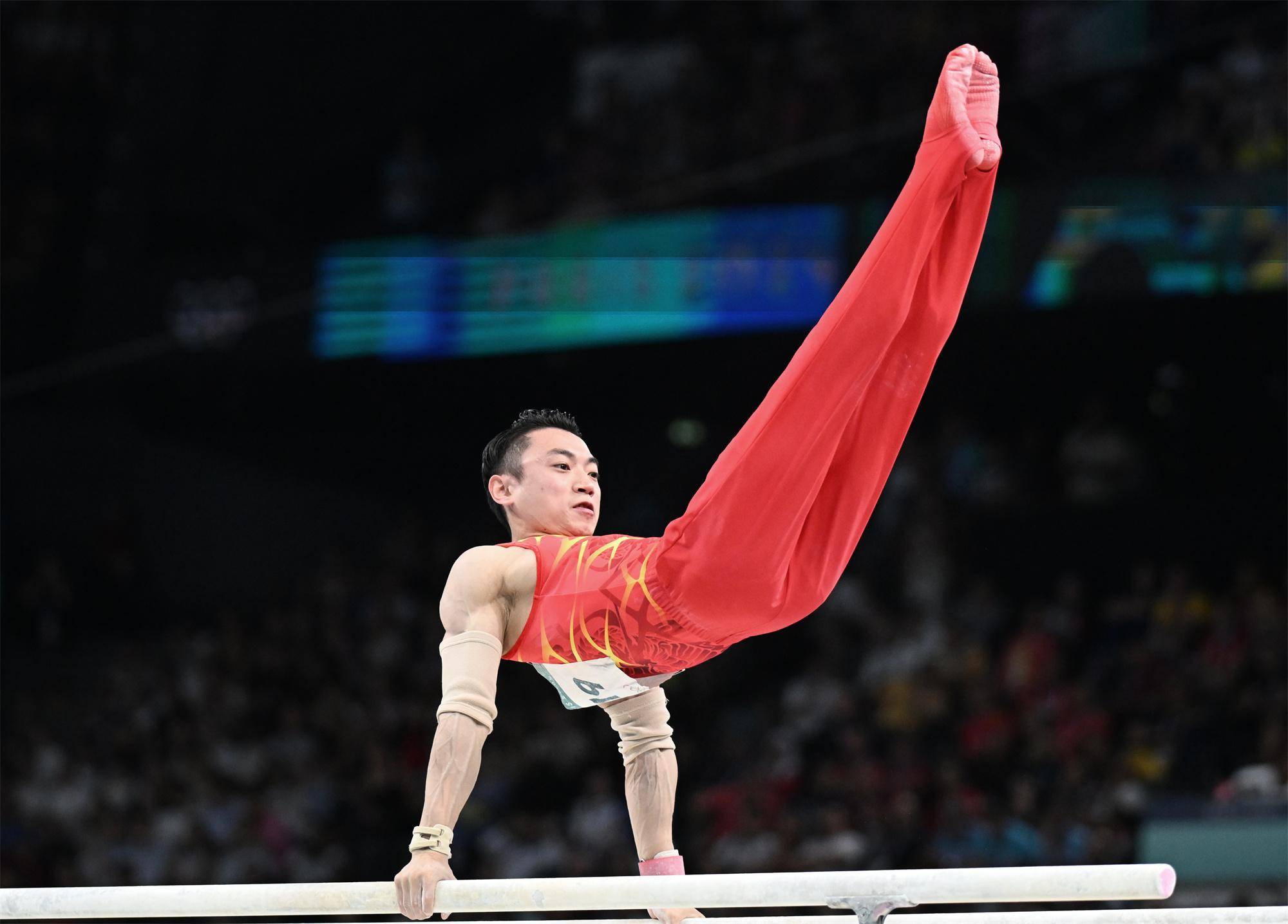 体操赛场上悬念重重,谁将夺得金牌 体操赛场上悬念重重,谁将夺得金牌