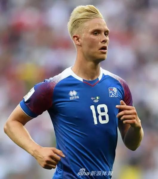 FB体育网页版-包含冰岛队不敌瑞典，晋级形势堪忧需及时调整的词条