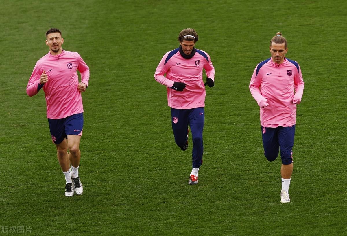 FB体育-赫塔菲主场不敌对手，战绩颓败造成沉闷的简单介绍