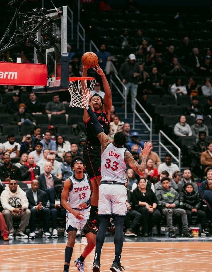 猛龙遭遇战败,惨遭公牛逆转 猛龙遭遇战败,惨遭公牛逆转