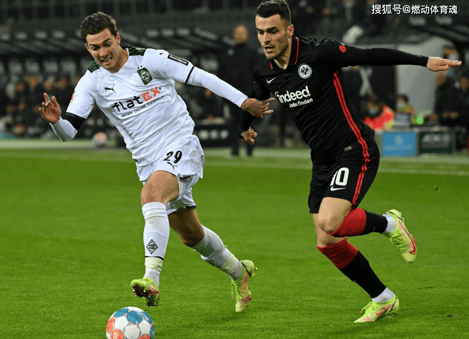 门兴格拉德巴赫取胜,稳居中游位置 门兴格拉德巴赫取胜,稳居中游位置