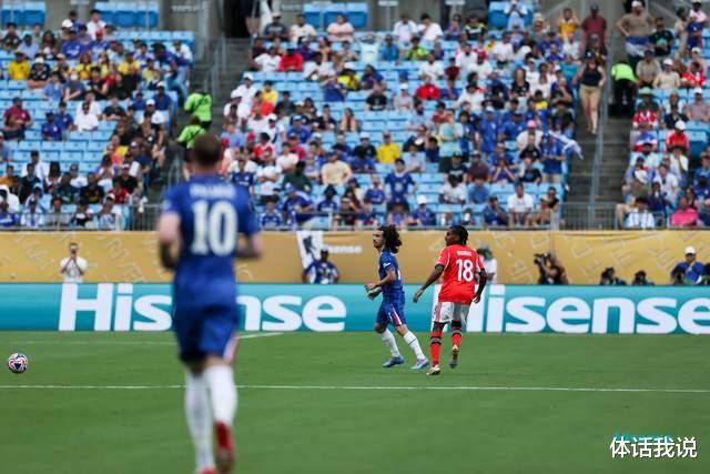 FB体育注册网址-切尔西踢出精彩比赛，比分一边倒