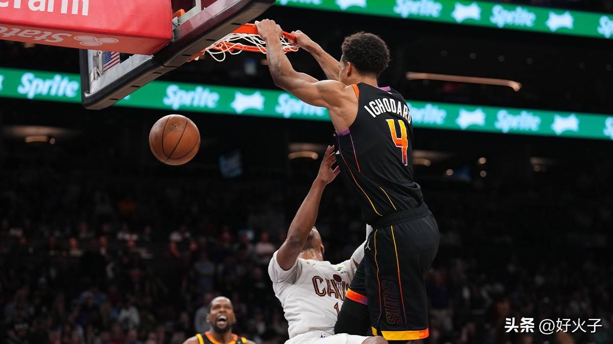 太阳主场力克骑士，布克独得分杀入胜利