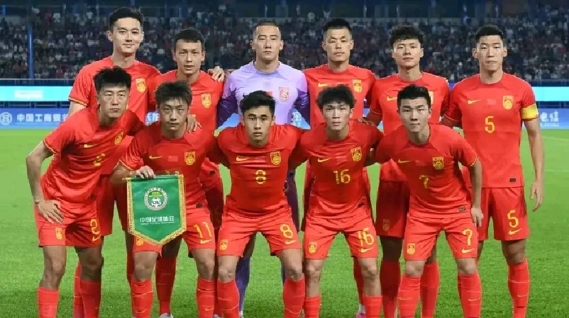 青岛盼望新援助阵，球迷呼声高涨士气高