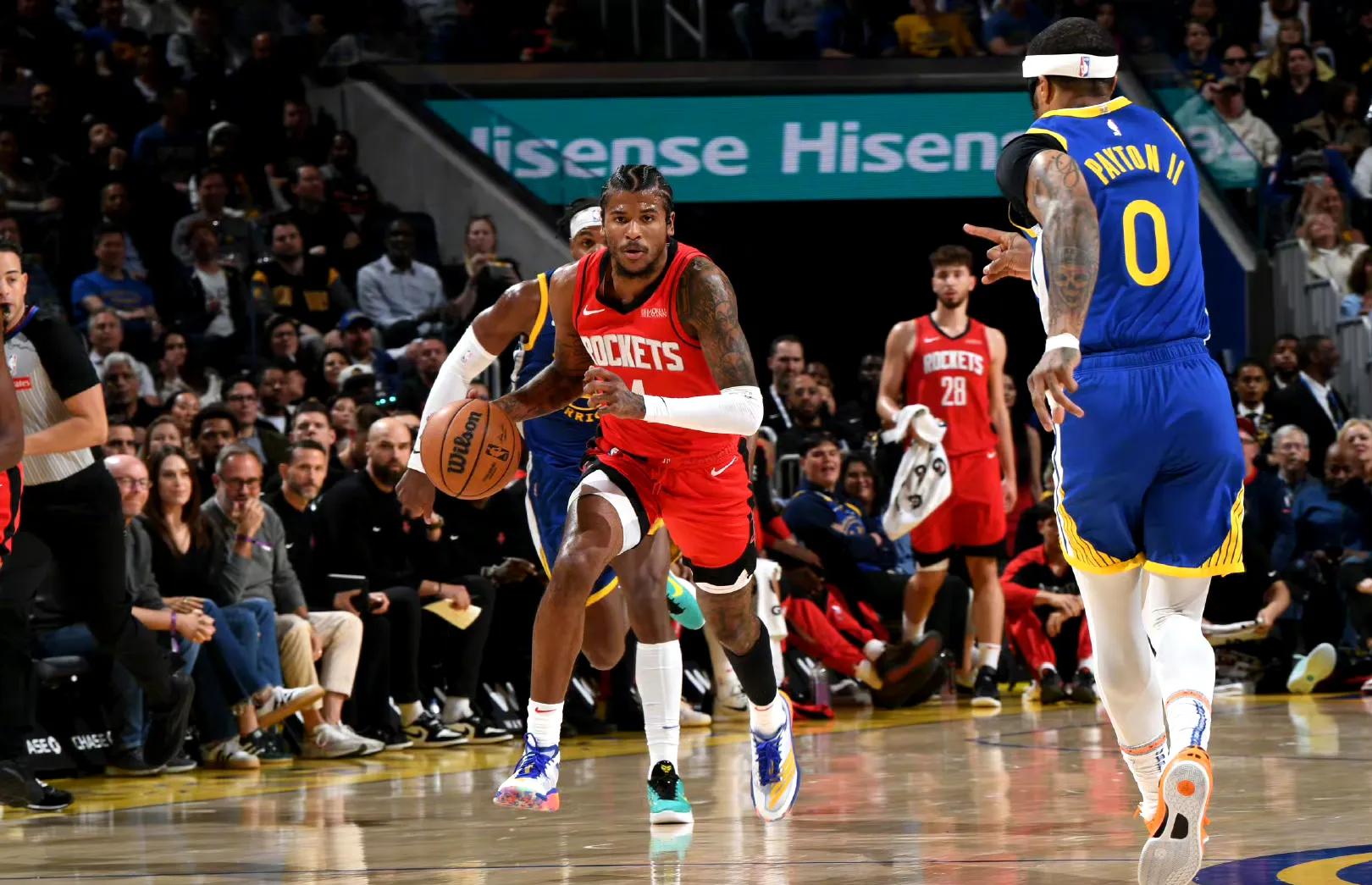 火箭队客场逆转快船保持西部第一