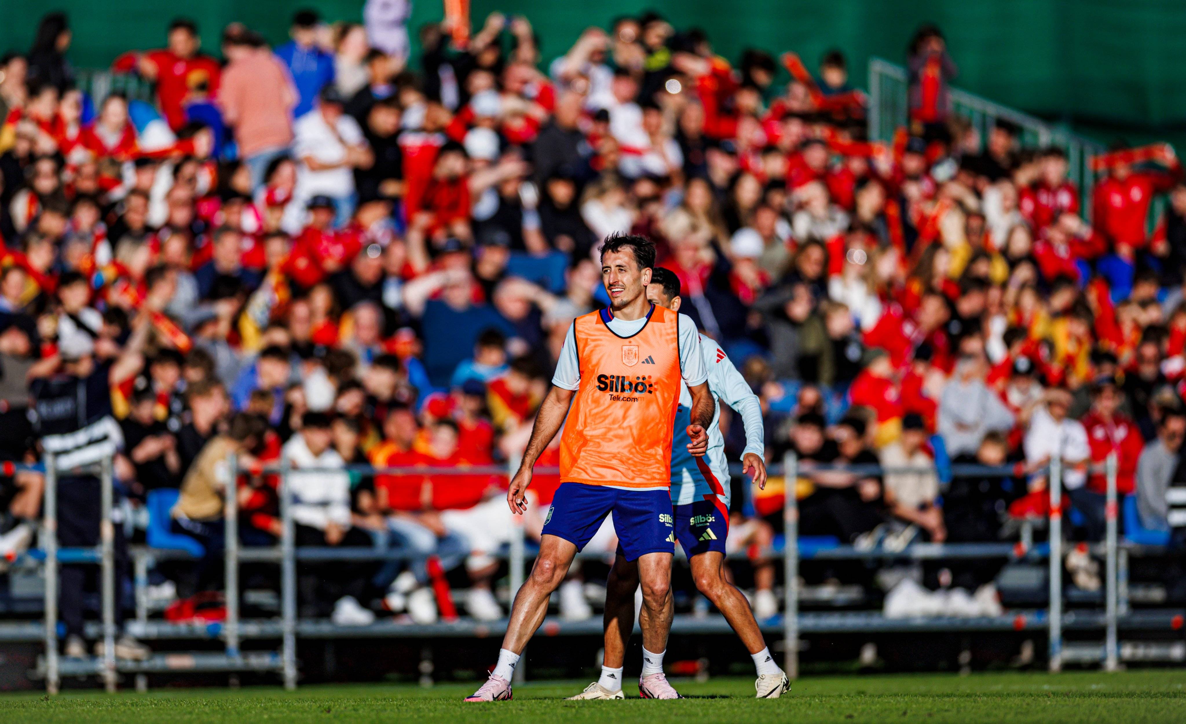 西班牙主场大胜克罗地亚，确定晋级次轮的简单介绍