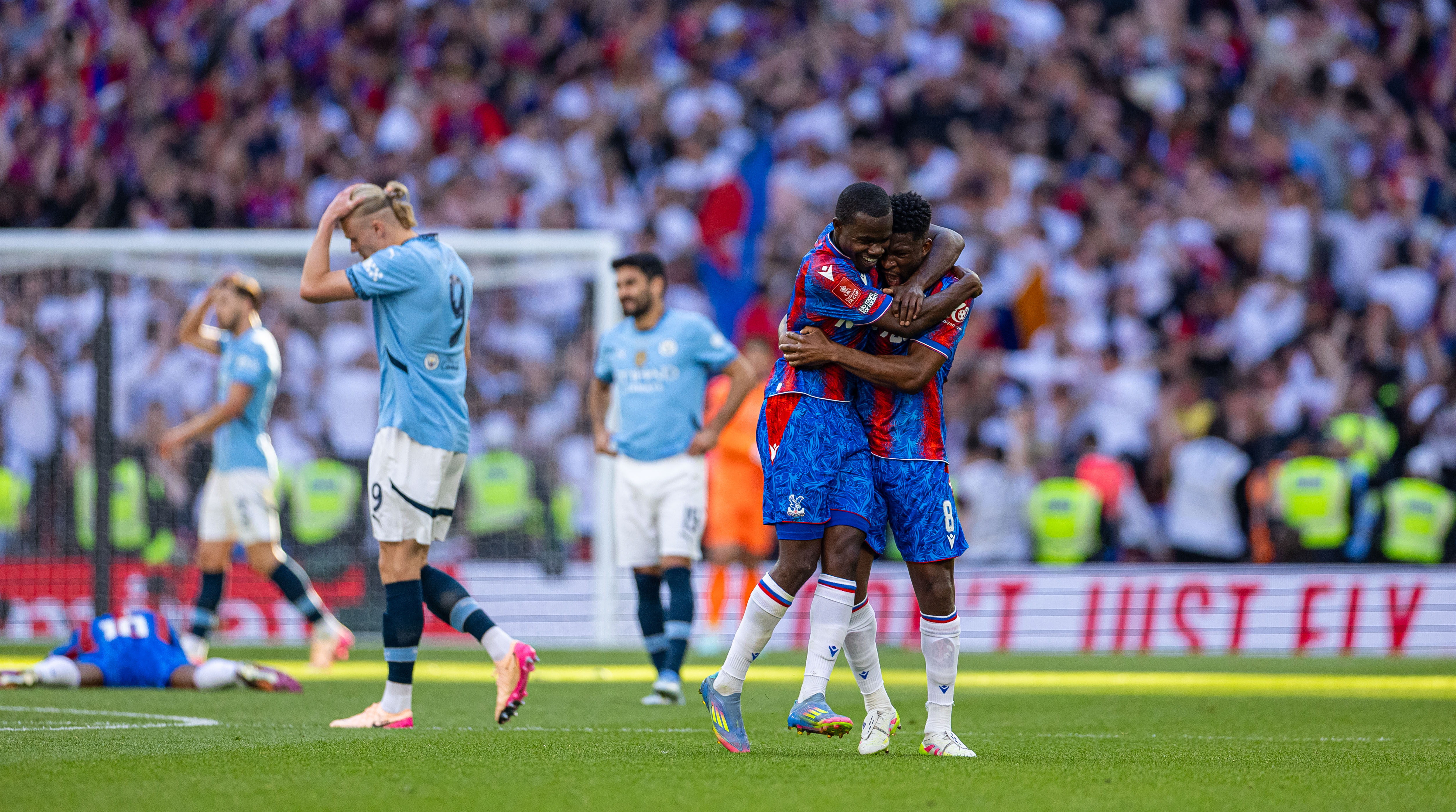 英格兰前锋荣膺最佳射手奖项 英格兰前锋荣膺最佳射手奖项