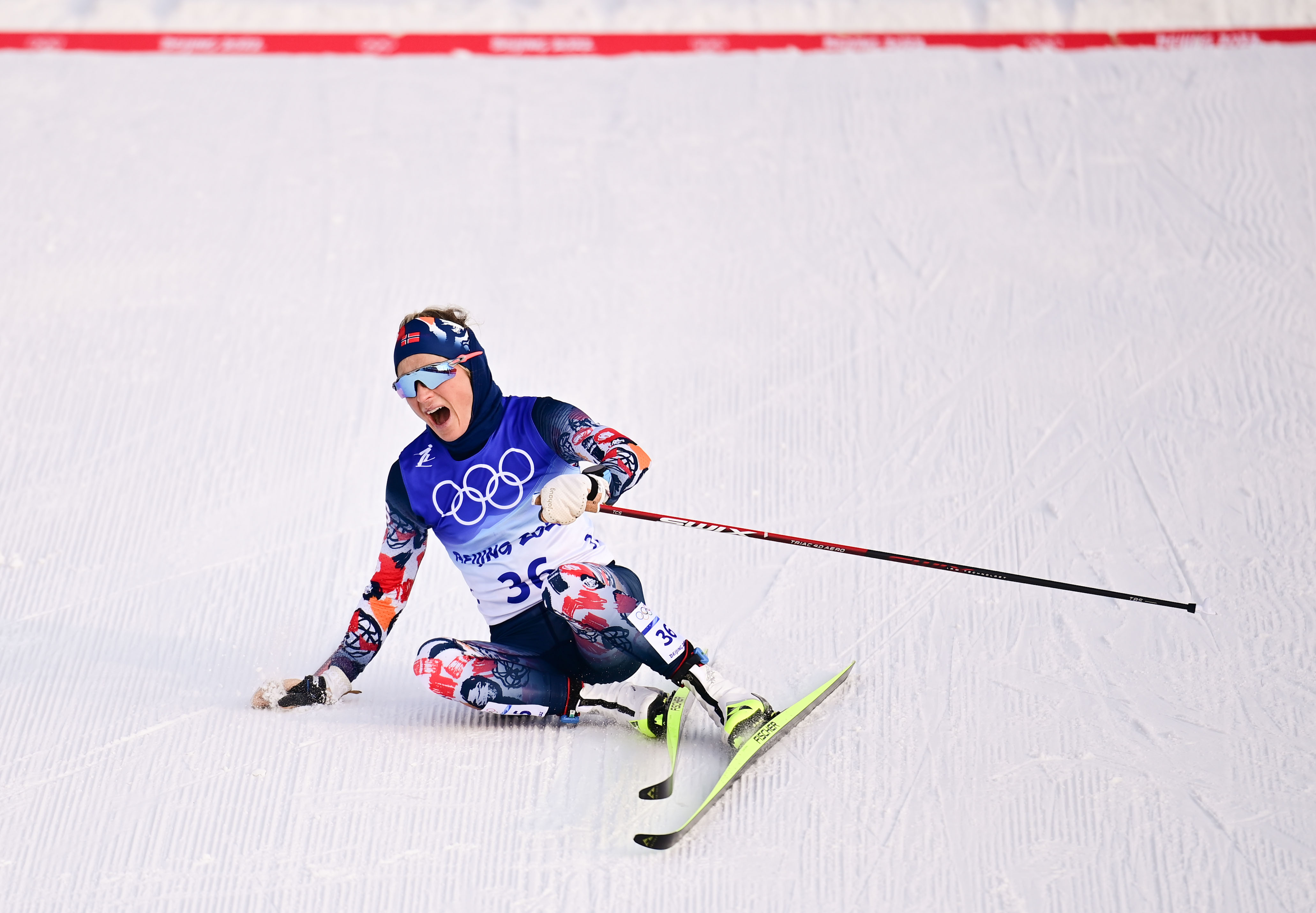 挪威选手在雪车比赛中表现优异夺冠 挪威选手在雪车比赛中表现优异夺冠