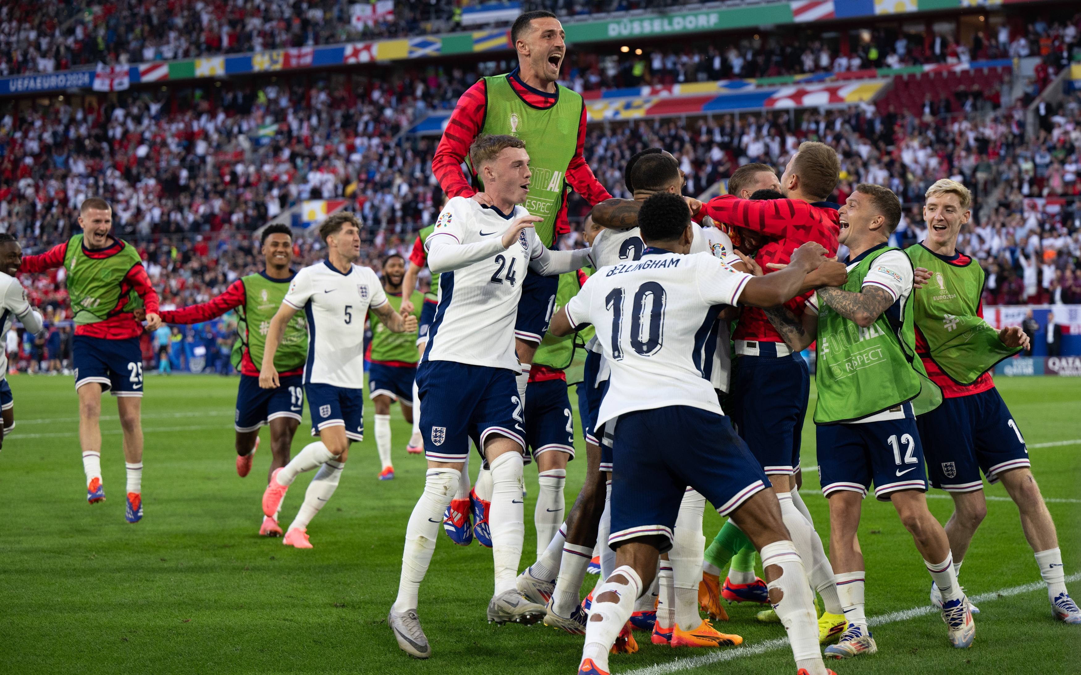 关于捷克战胜荷兰，成功晋级欧洲杯四强的信息