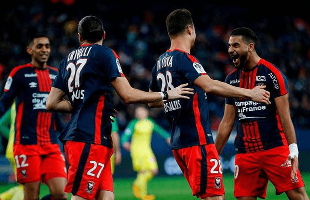 瓦朗谢纳队遭遇惨败,法甲排名跌至垫底 瓦朗谢纳队遭遇惨败,法甲排名跌至垫底