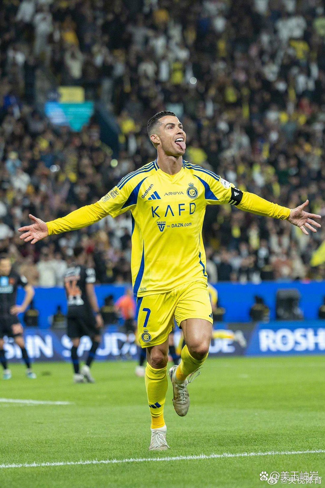 超巨复出,率领球队夺得胜利 超巨复出,率领球队夺得胜利