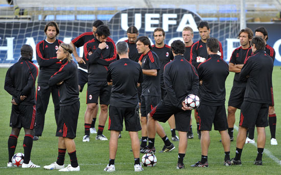 FB体育在线-里萨本备战重要比赛，全队士气高涨