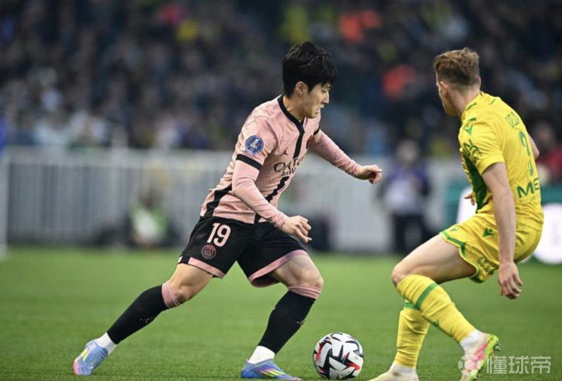 巴黎宣布年轻球员正式加入一线队，备战未来