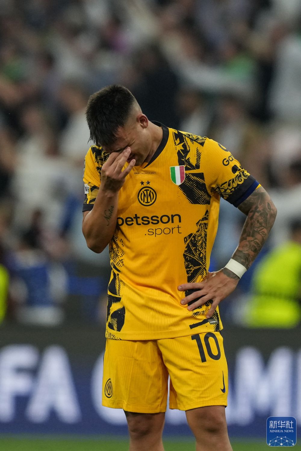 拜仁慕尼黑大胜巴黎，曼乔基林梅开二度斩获胜利的简单介绍