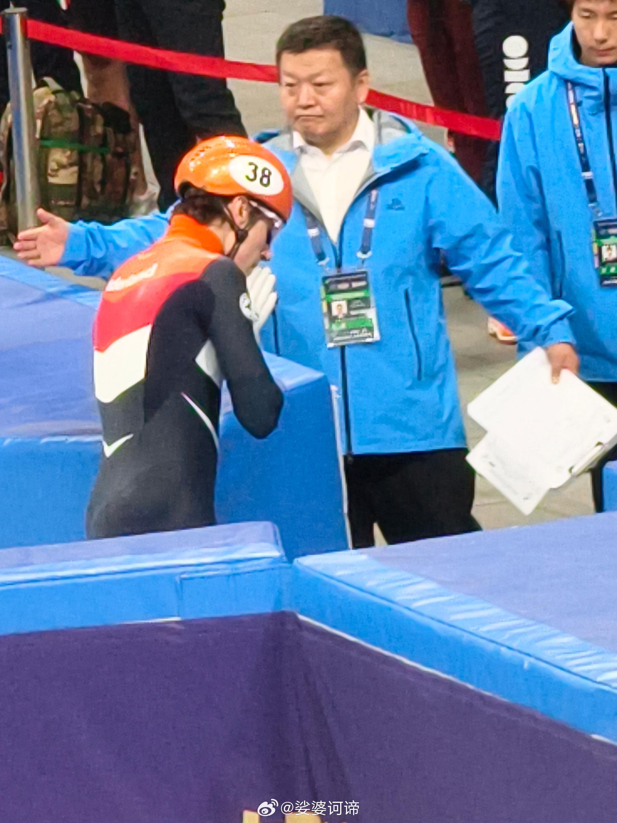 荷兰田径选手以全能表现夺金