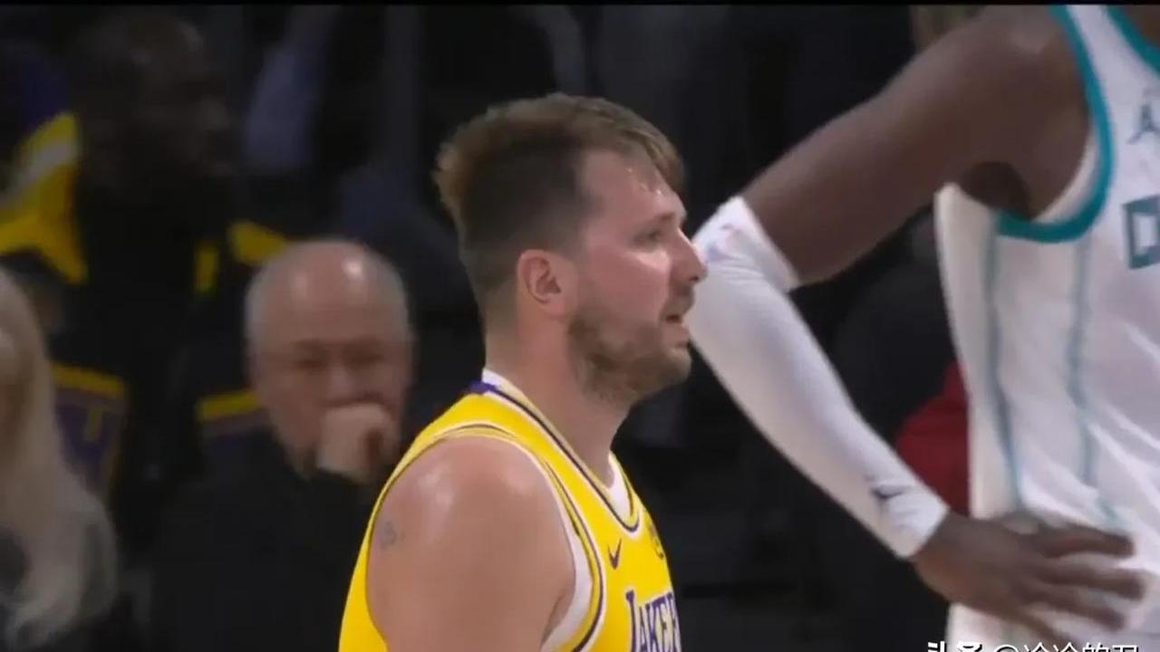 活塞逆转黄蜂，格兰特季后赛暴扣