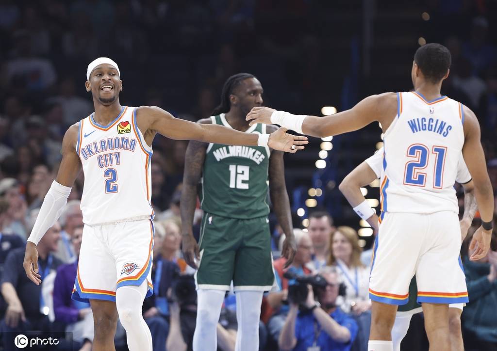 雄鹿完胜黄蜂,遭遇四连败 雄鹿完胜黄蜂,遭遇四连败