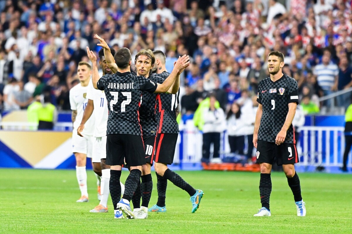 包含西班牙横扫韩国,莫德里奇关键制胜的词条 包含西班牙横扫韩国,莫德里奇关键制胜的词条