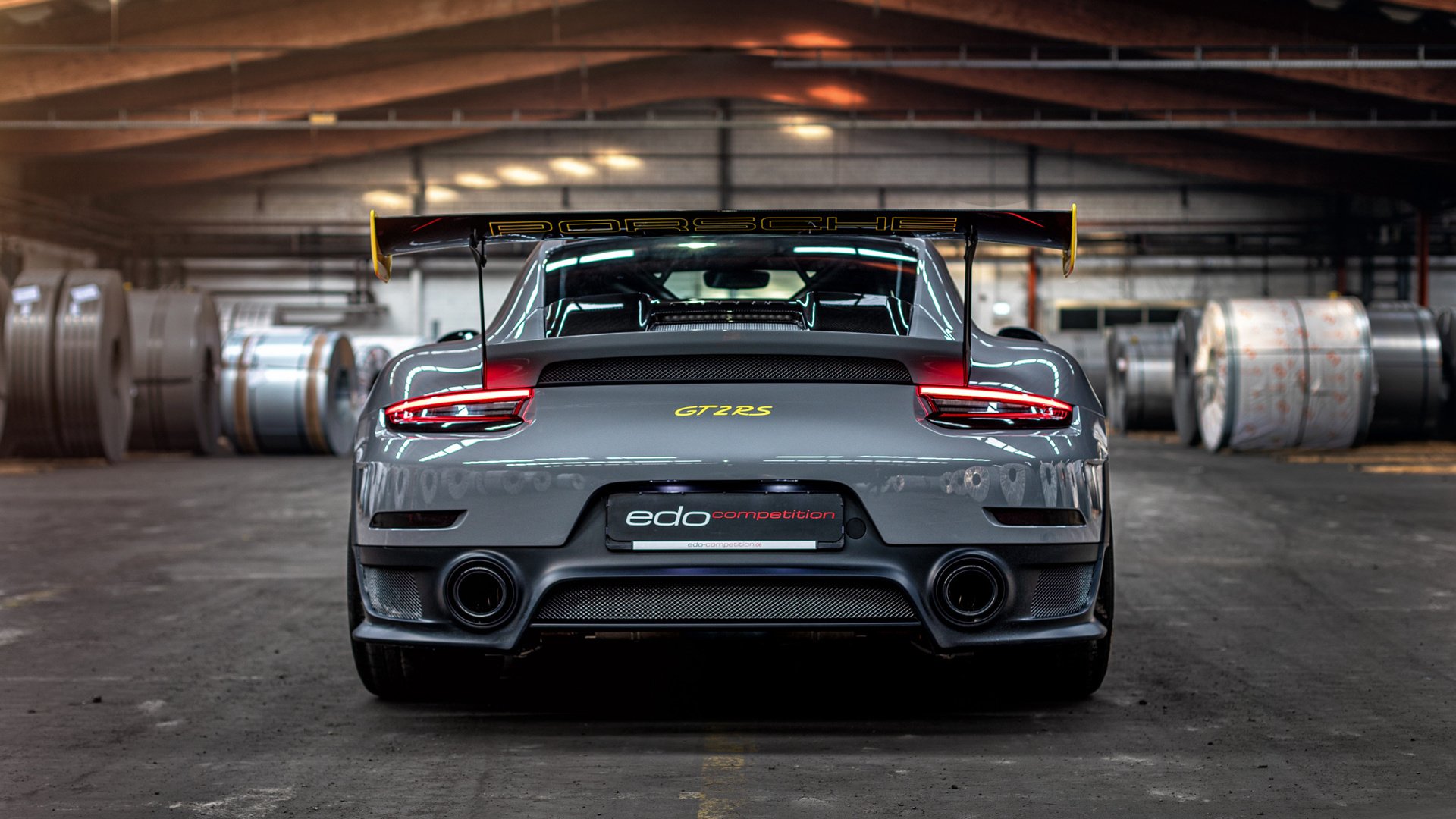 FB体育下载-当篮球压哨绝杀遇见F1终极超车，体育史诗中的唯一性瞬间